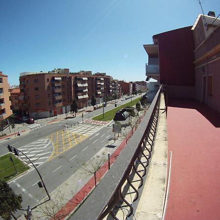 Hostal Restaurante Cornella Cornellà de Llobregat Kültér fotó